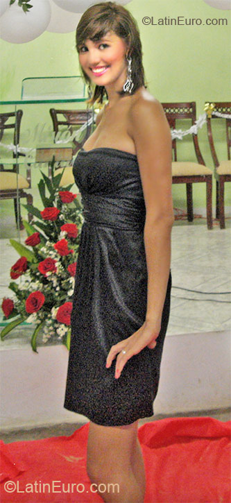 Date this hot Colombia girl Yurany from Barranquilla CO8099
