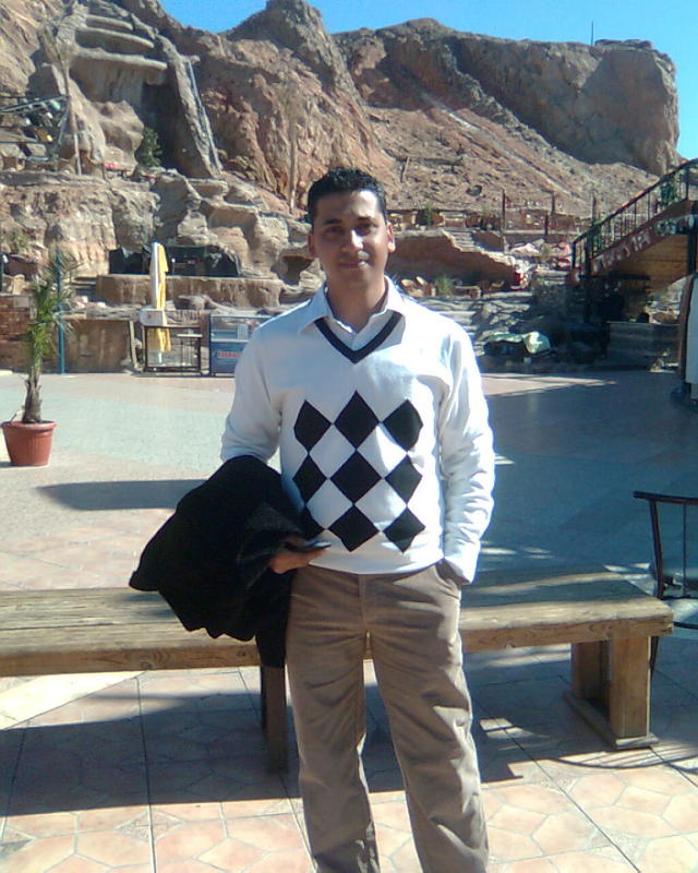 Date this exotic Egypt man Atouf11 from Cairo EG26