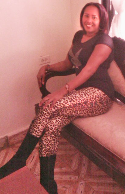 Date this happy Dominican Republic girl Samanta from Santo Domingo DO8011