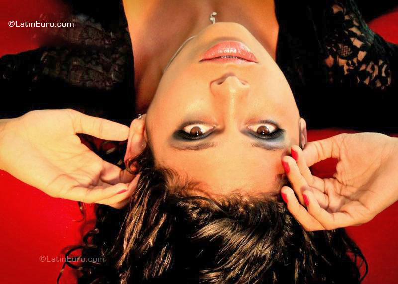 Date this charming Brazil girl Eduarda from Ilheus BR6139
