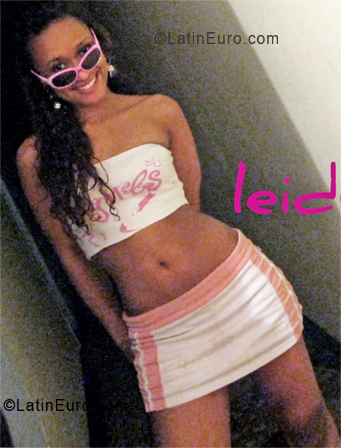 Date this nice looking Colombia girl Leidy from Medellin CO7371