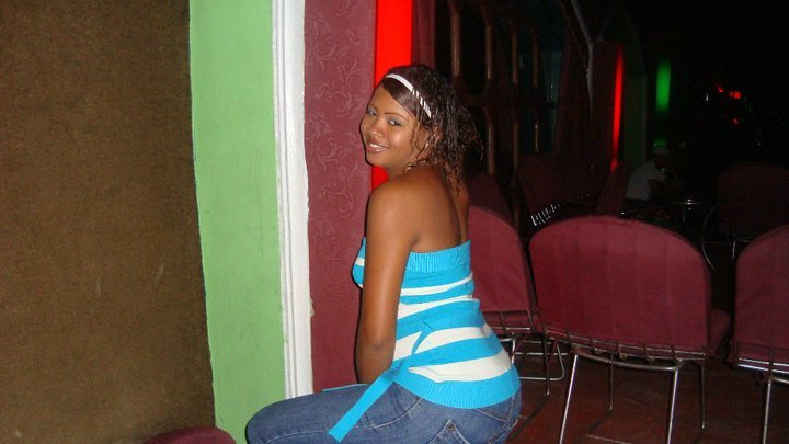 Date this nice looking Dominican Republic girl Madelin from Santiago DO8213