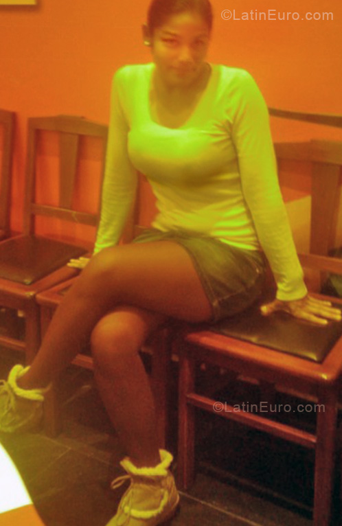 Date this young Colombia girl Johana E. from Bogota CO7383