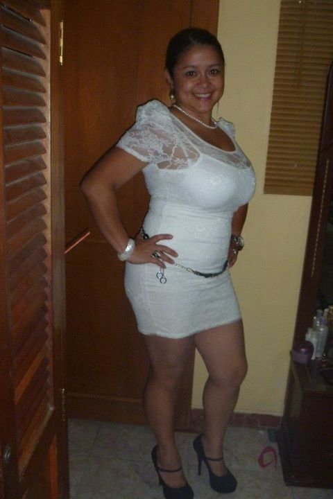 Date this attractive Colombia girl ANGELA CASTAO from Pereira CO7387