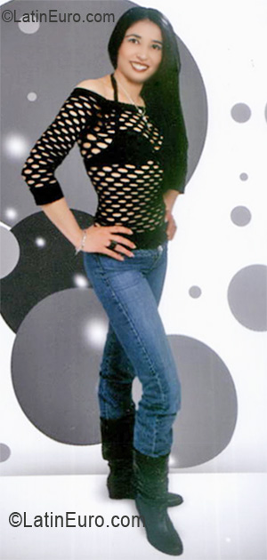 Date this charming Colombia girl Angelique from Bogota CO16896