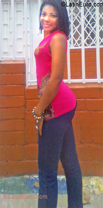 Date this cute Colombia girl Patricia from Cali CO7566