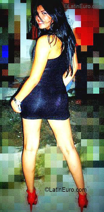 Date this passionate Colombia girl Cindy from Barranquilla CO7432