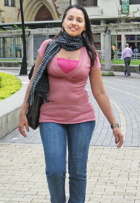 Date this passionate Colombia girl Fernanda from Ibague CO7448