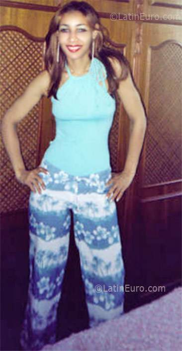 Date this cute Brazil girl Deise from Rio De Janeiro BR5867