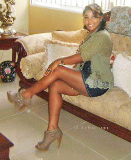 Date this tall Dominican Republic girl Elisabeth from Santo Domingo DO8525