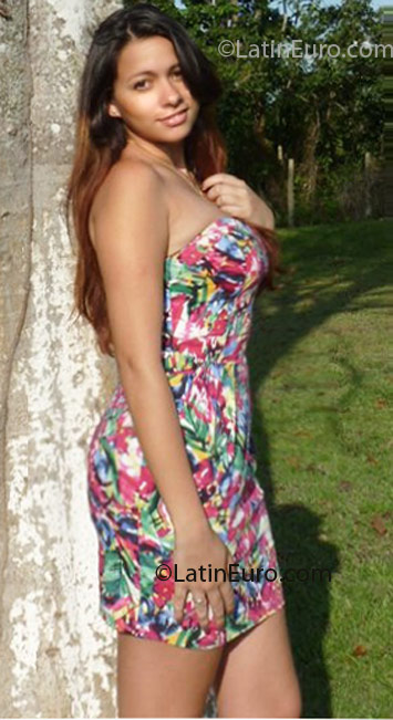 Date this good-looking Brazil girl Tabata from Recife BR5888