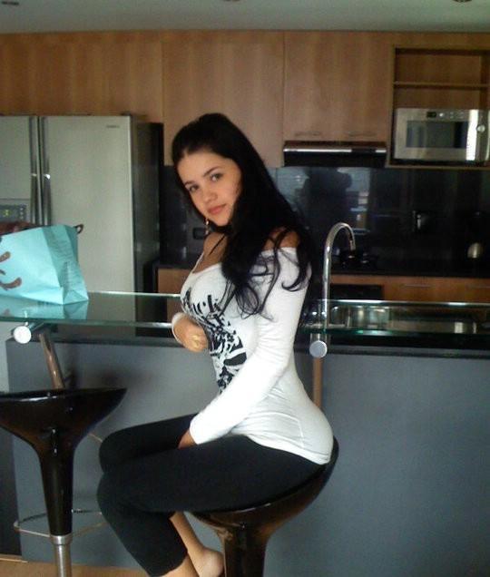 Date this athletic Colombia girl Evanyelyn from Bogota CO16122