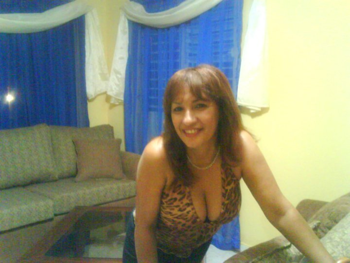 Date this athletic Dominican Republic girl Chanel from Republica Dominicana DO8543