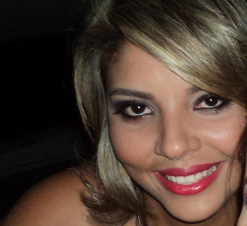 Date this stunning Brazil girl Aline from Goiania BR5904