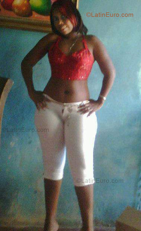 Date this attractive Dominican Republic girl Arianny from Santo Domingo DO8628