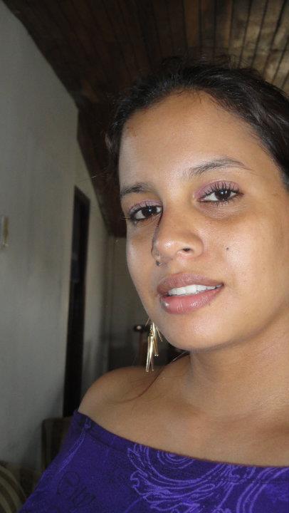 Date this voluptuous Ecuador girl Argupa from Bahia De Caraquez EC130