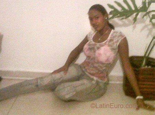 Date this attractive Dominican Republic girl Danessa from Santo Domingo DO9255