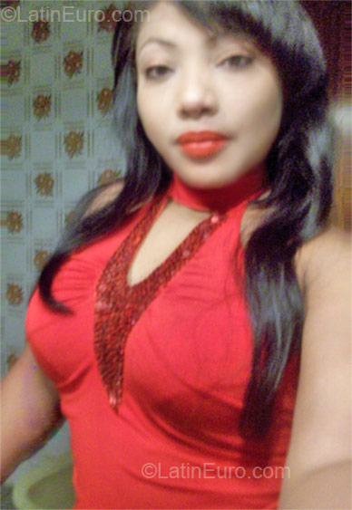 Date this nice looking Spain girl Jessica2323 from Valencia ES197