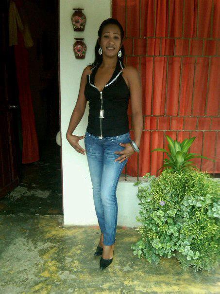 Date this funny Dominican Republic girl Karina restituy from La Vega DO8776