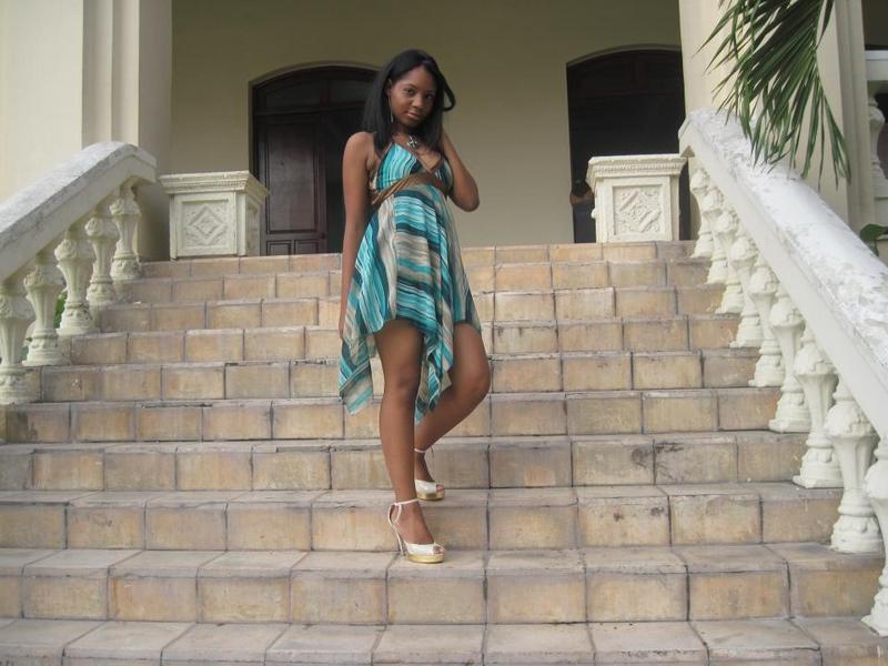 Date this pretty Dominican Republic girl Valery27 from San Pedro De Macoris DO8832