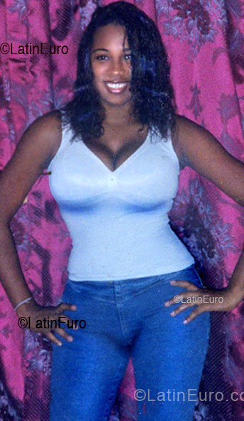 Date this lovely Brazil girl Maysa Cristina from Rio de Janeiro BR5943