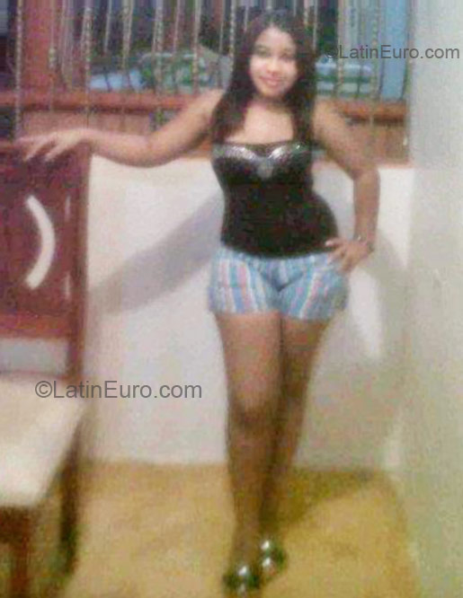 Date this passionate Dominican Republic girl Vanessa from Santiago DO8934