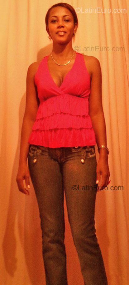 Date this happy Colombia girl Yoli from Cali Valle CO7680