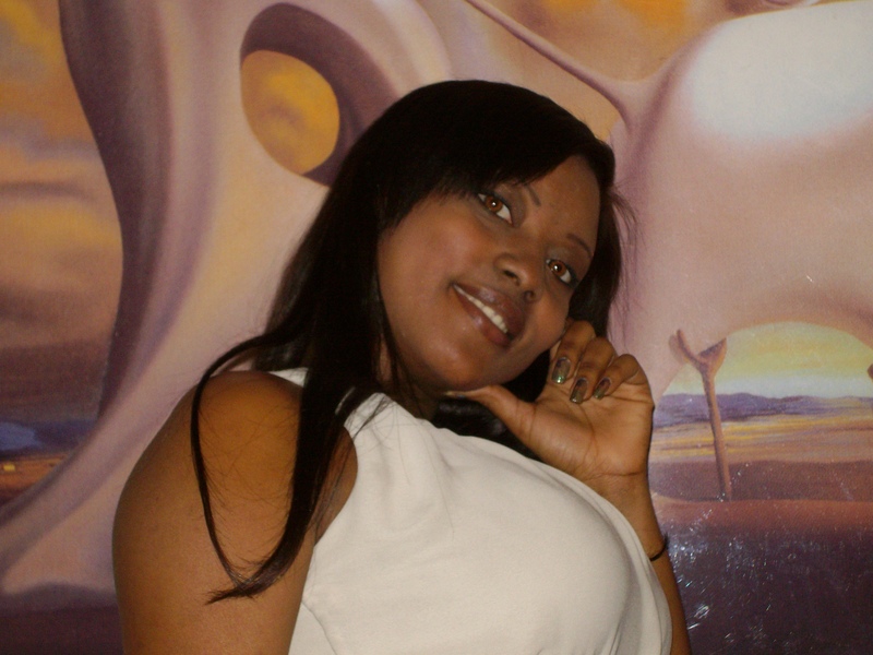 Date this sensual Honduras girl Pamela naomi from Barcelona HN369