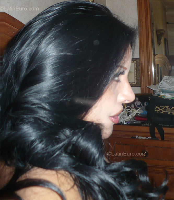 Date this stunning Mexico girl Cecilia from Torreon MX378