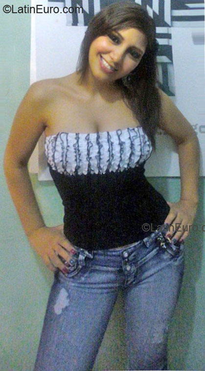 Date this passionate Colombia girl Angelica from Cali CO7860