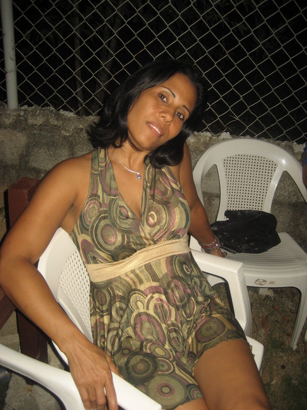 Date this fun Dominican Republic girl Waldy from Santo Domingo DO8998