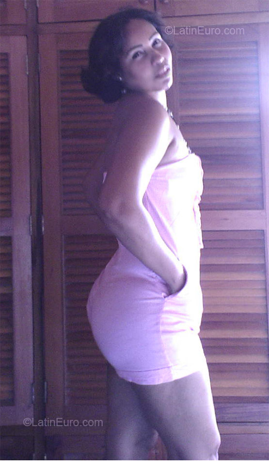 Date this hot Colombia girl Anna from Bogota CO7731