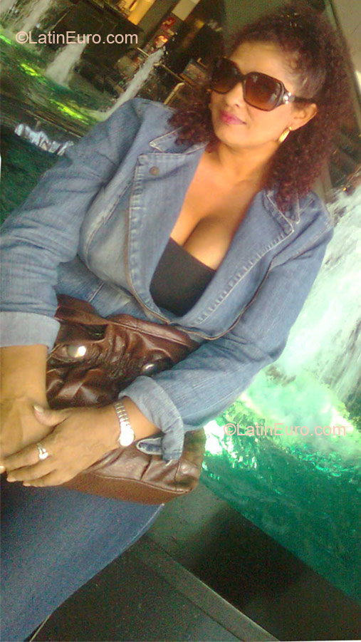 Date this athletic Colombia girl Amparo from Barranquilla CO7740