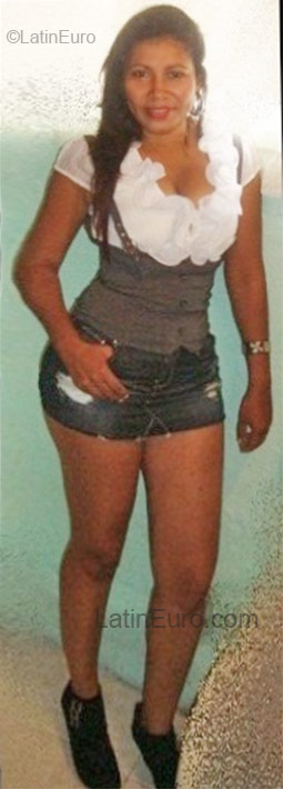 Date this athletic Colombia girl Maria del Carmen from Cali CO16940