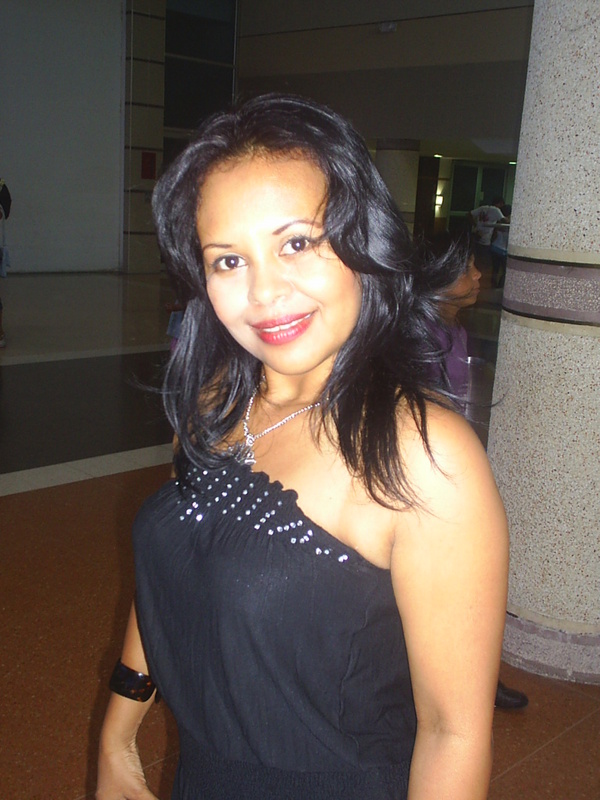 Date this charming Colombia girl Tania from bogota CO7796