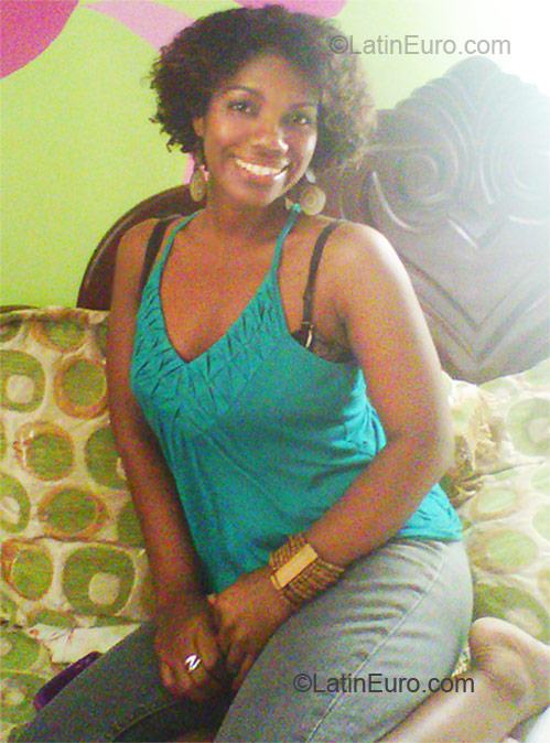 Date this hard body Dominican Republic girl Ruth from Santo Domingo DO9087
