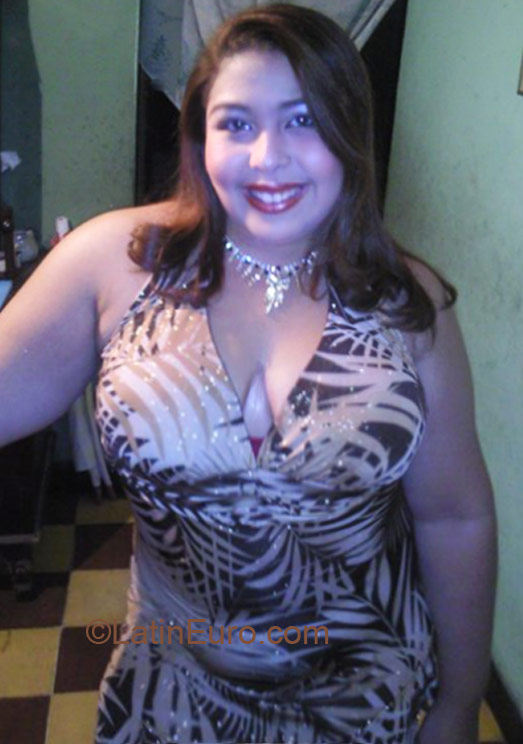 Date this pretty Colombia girl KLAIREN from Barranquilla CO7807