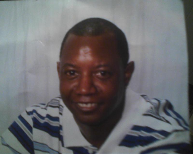 Date this delightful United States man Leonard from Hammond US11264