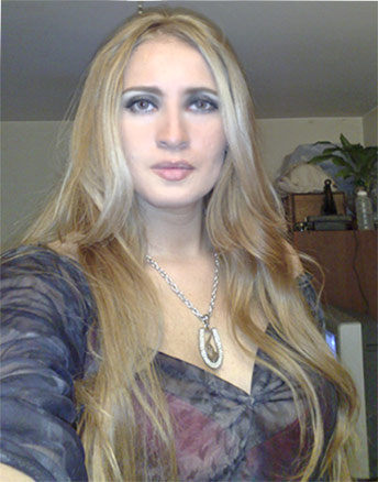 Date this hard body Colombia girl Claudia from Bogota CO7841