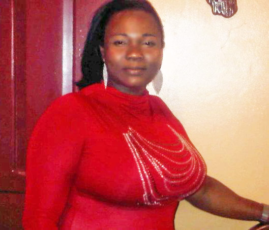 Date this happy Dominican Republic girl Sandra from Santiago DO9177