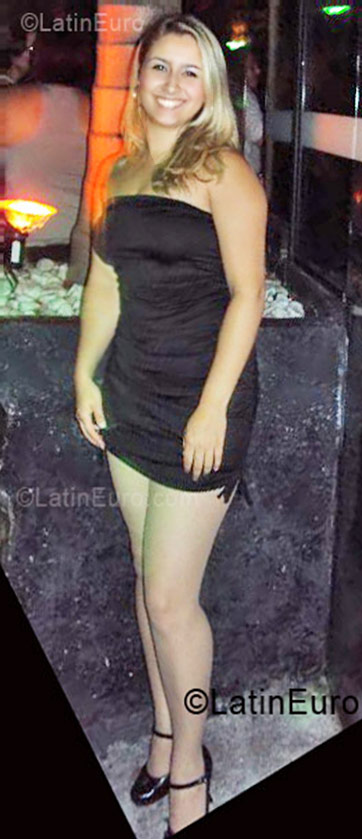 Date this delightful Brazil girl Thais from Sao Paulo BR6004