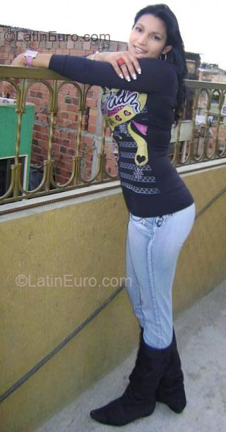 Date this hot Colombia girl Andrea from Bogota CO7921