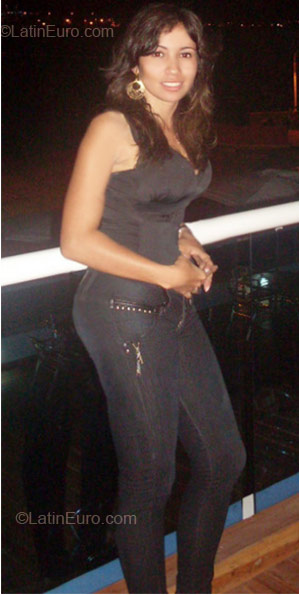 Date this charming Colombia girl Karodoc from Cartagena CO7926
