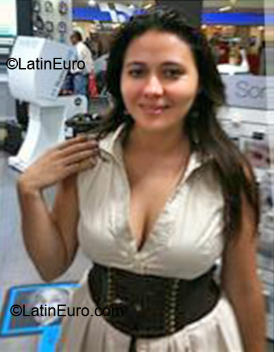 Date this good-looking Costa Rica girl Obdul from San Jose CR90