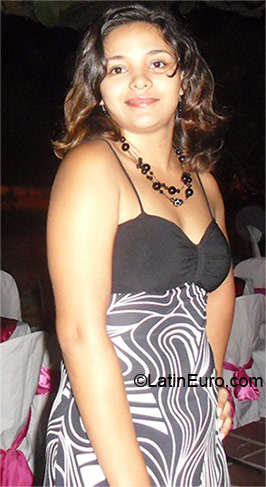 Date this young Colombia girl Lorraine from Barranquilla CO7993