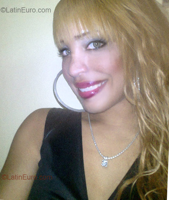 Date this fun Dominican Republic girl Erika from Mao Valverde DO9591