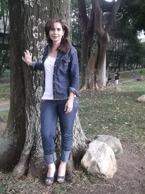 Date this pretty Colombia girl Enciendeunaluz from Medellin CO8030