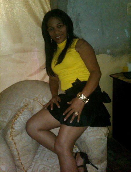 Date this happy Dominican Republic girl Angela mendoza from Nagua DO9359