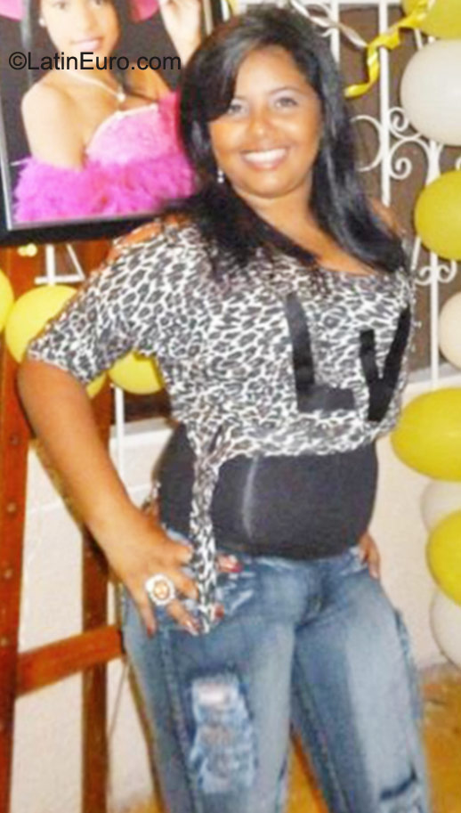 Date this fun Colombia girl Cindy from Barranquilla CO8043