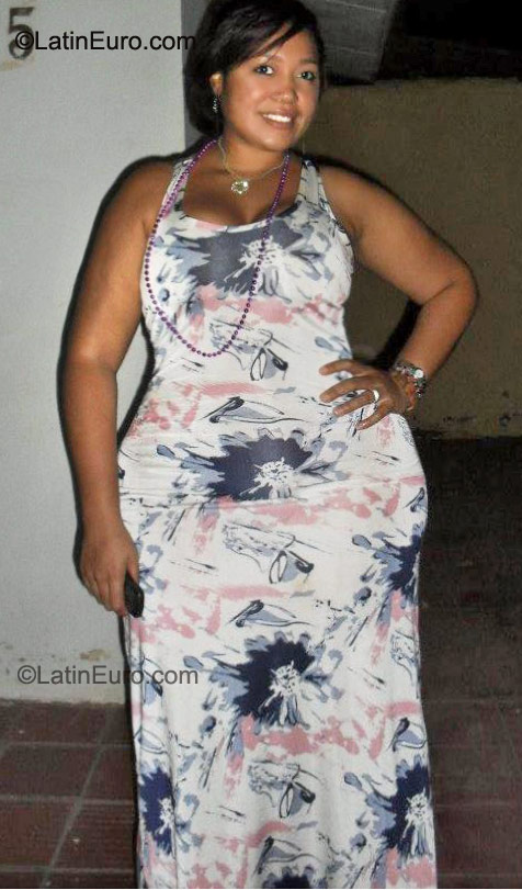 Date this cute Colombia girl Caterine from Cartagena CO10302